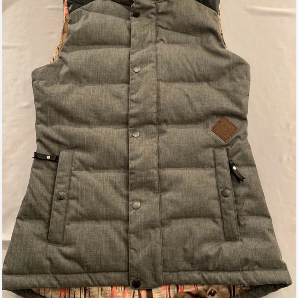 Volcom Gray Puffer Vest